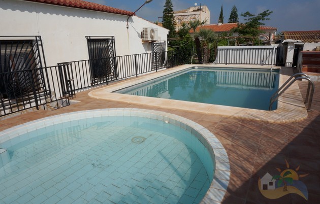 Casa de campo - Venta - San Fulgencio - Urb. Oasis