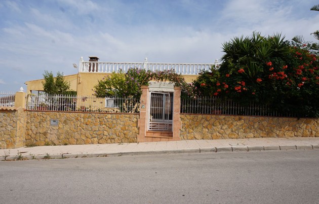 Chalet independiente - Venta - San Fulgencio - 2054