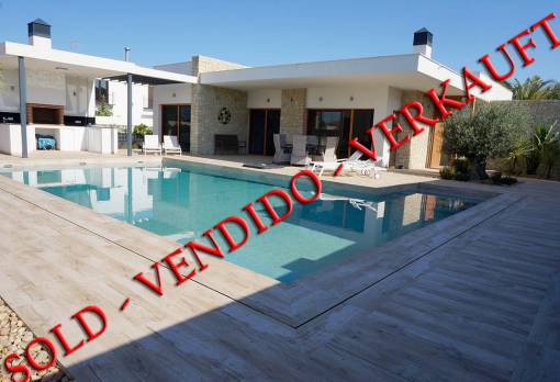Luxury villa - Sale - San Fulgencio - Urb. La Escuera