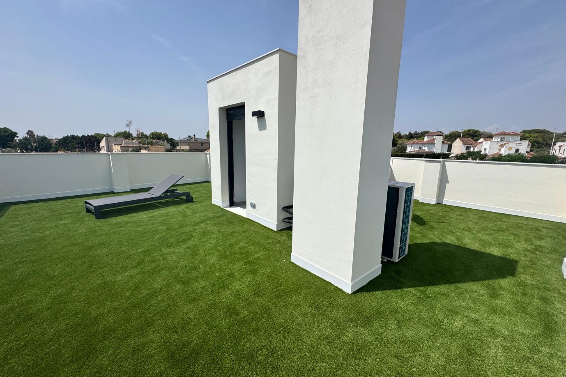 Nueva construcción  - Chalet independiente - Guardamar del Segura - Urbanización Buenavista