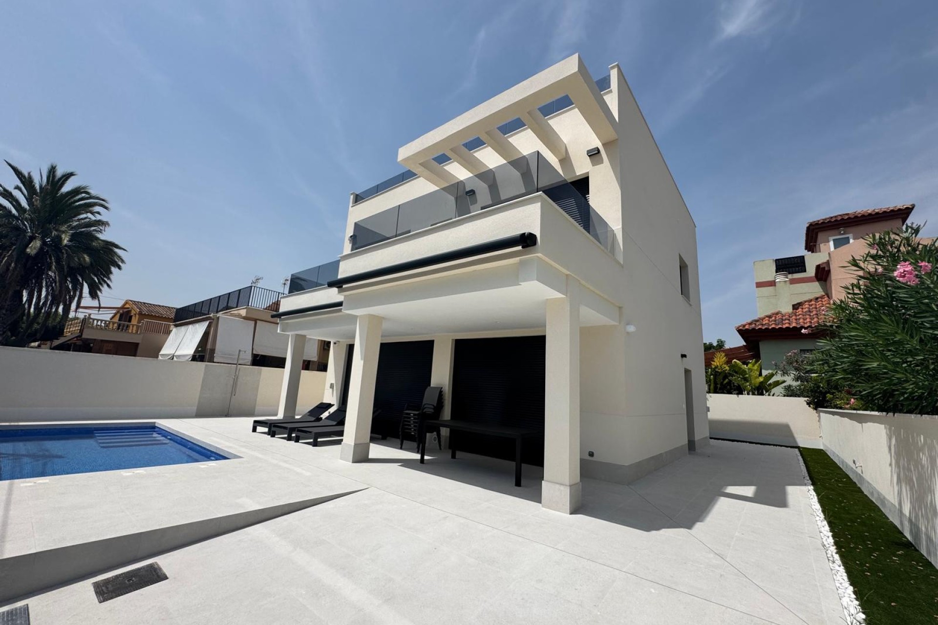 Sale - Detached house - Guardamar del Segura - Urbanization Buenavista