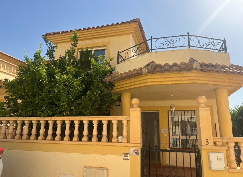 Sale - Detached house - San Fulgencio - Urb. La Marina