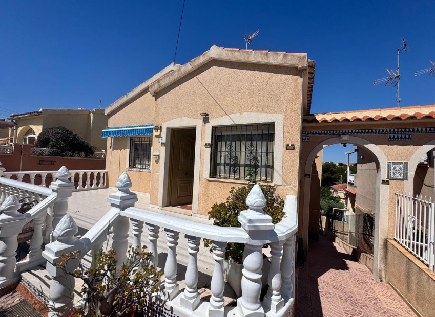 Sale - Detached house - San Fulgencio - Urb. La Marina