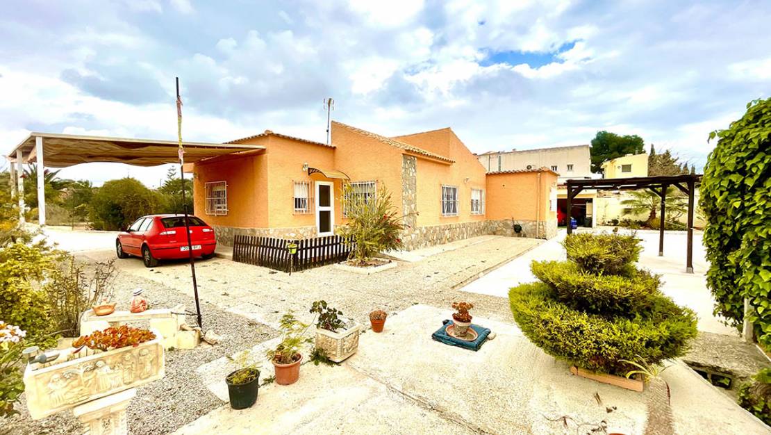 Sale - Detached house - San Fulgencio - Urb. Oasis