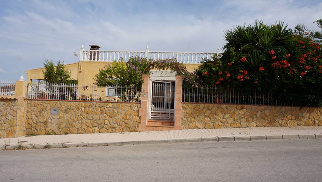 Sale - Einfamilienhaus - San Fulgencio - Urb. La Marina
