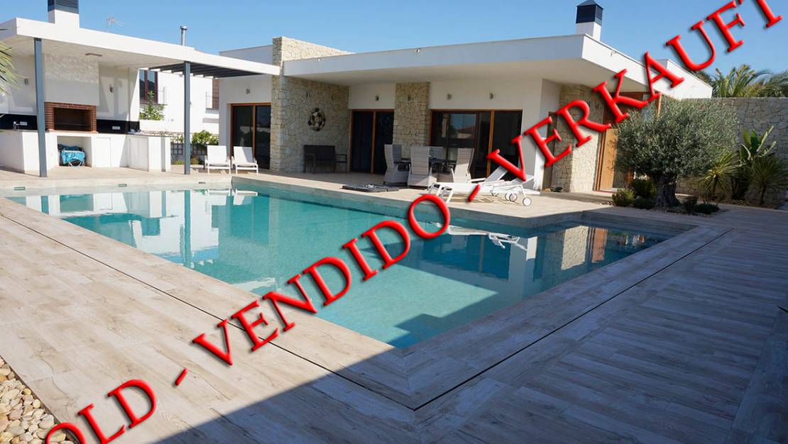 Sale - Luxury villa - San Fulgencio - Urb. La Escuera