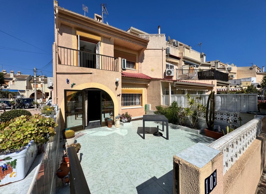 Sale - Reihenhaus - Guardamar del Segura - Urbanisation Buenavista