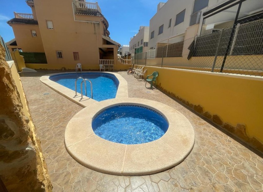 Sale - Terraced house - Guardamar del Segura - Guardamar