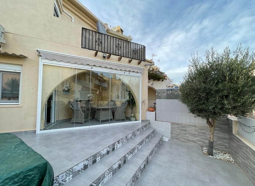 Sale - Terraced house - Guardamar del Segura - Urbanization Buenavista