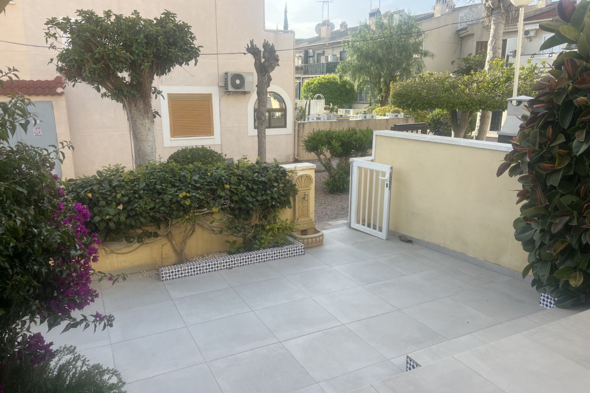 Sale - Terraced house - Guardamar del Segura - Urbanization Buenavista