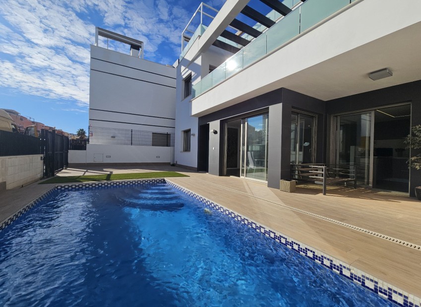 Sale - Villa - Orihuela - Villamartin