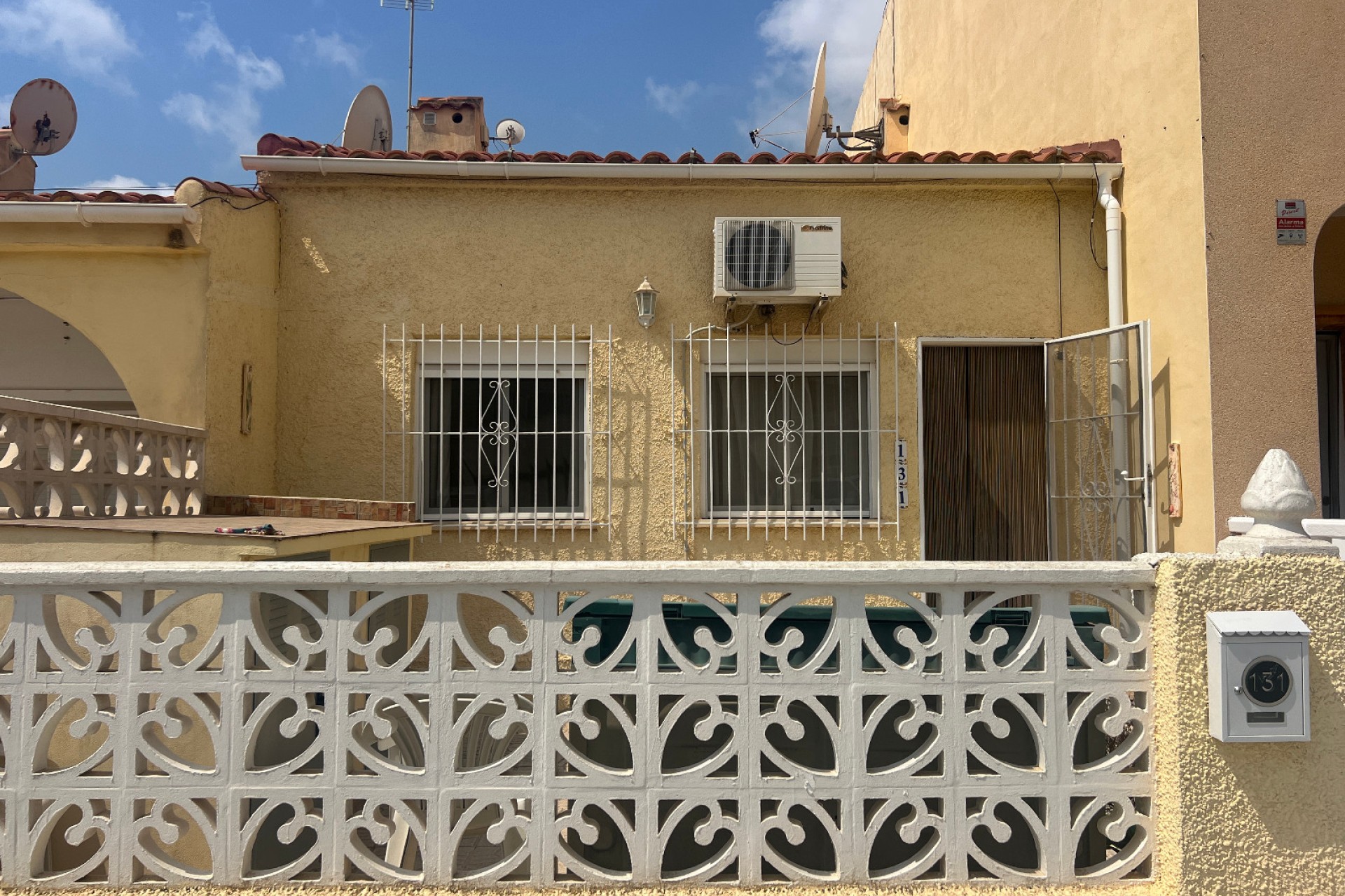 Venta - Casa adosada - San Fulgencio - Urb. La Marina