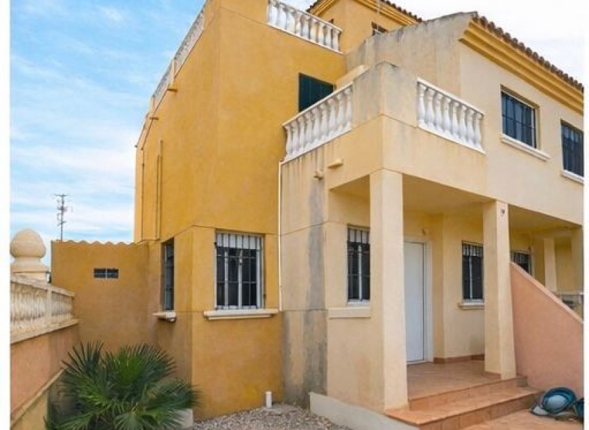 Venta - Casa adosada - Torrevieja - Centro de Torrevieja