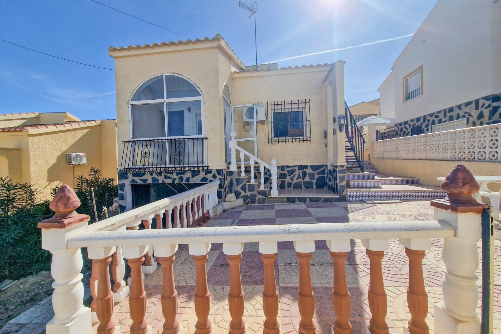 Venta - Chalet independiente - San Fulgencio - Urb. La Marina