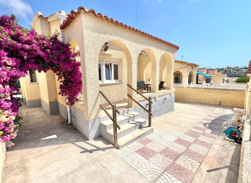 Venta - Chalet independiente - San Fulgencio - Urb. La Marina