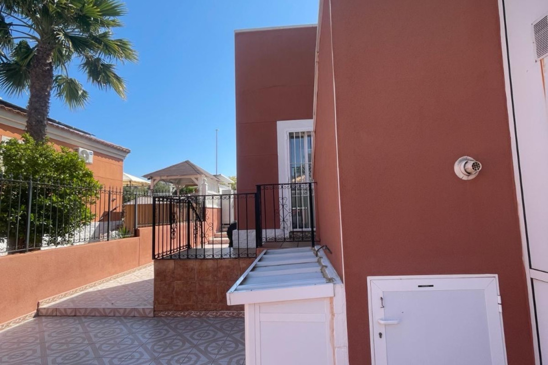 Venta - Chalet independiente - San Fulgencio - Urb. La Marina