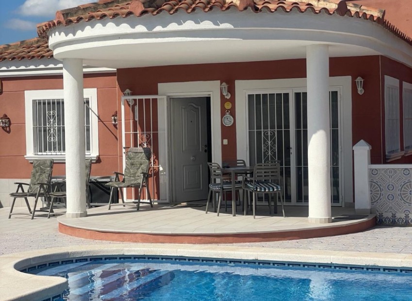 Venta - Chalet independiente - San Fulgencio - Urb. La Marina