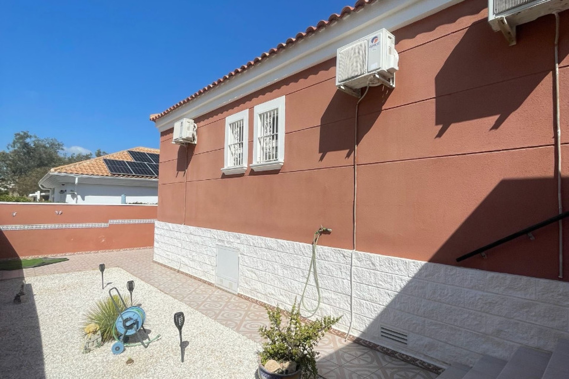 Venta - Chalet independiente - San Fulgencio - Urb. La Marina