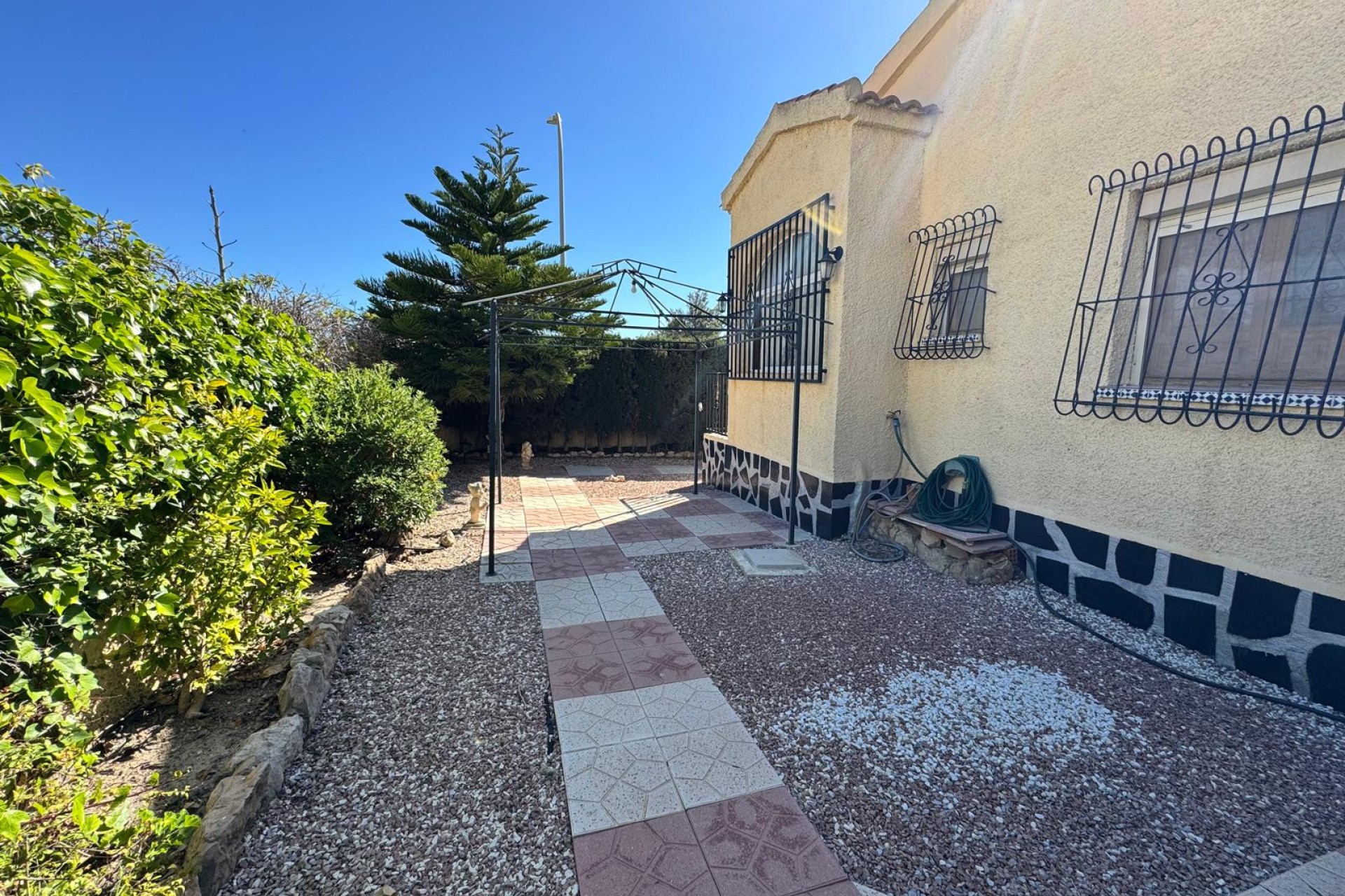 Venta - Chalet independiente - San Fulgencio - Urb. La Marina