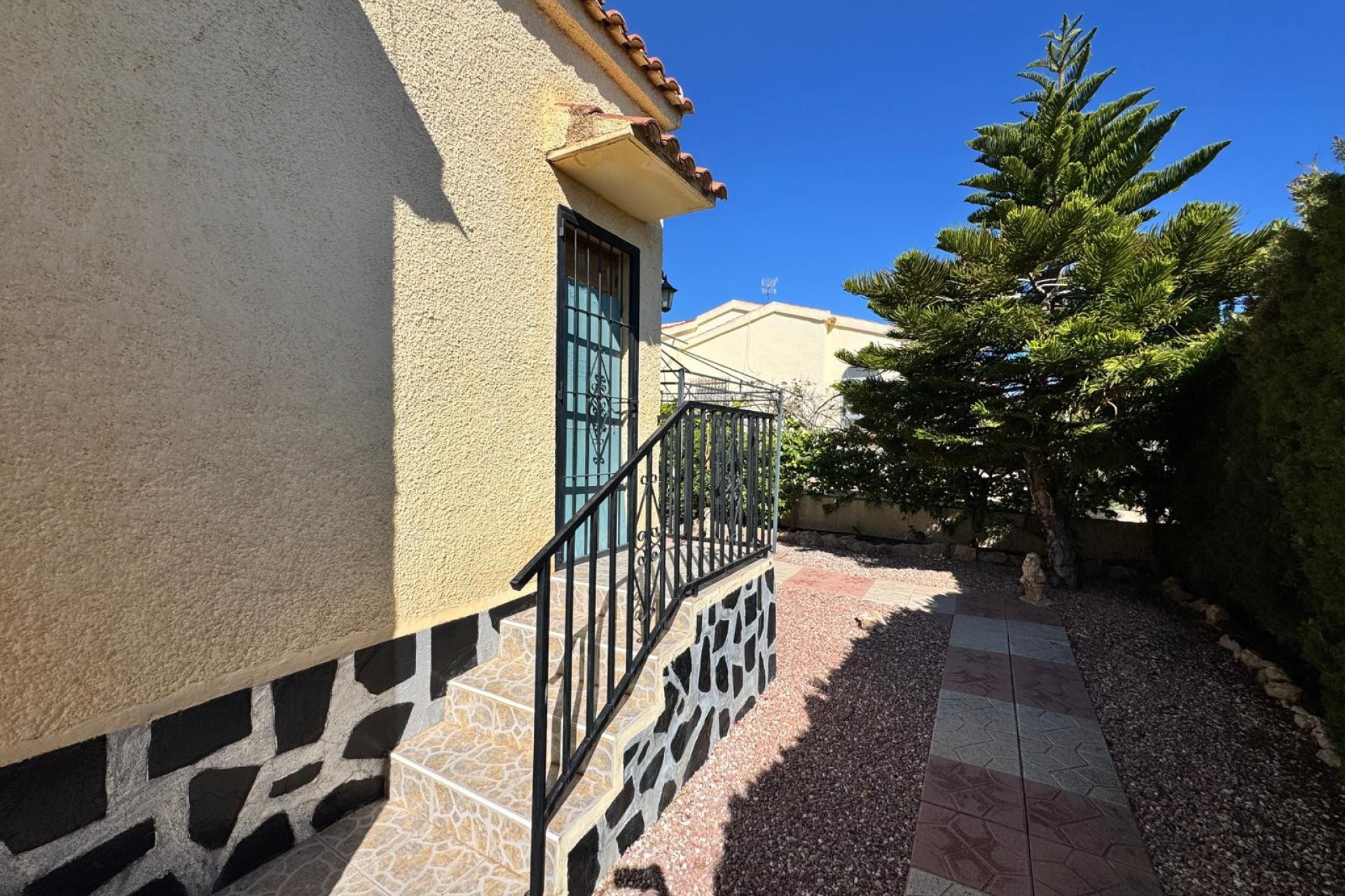 Venta - Chalet independiente - San Fulgencio - Urb. La Marina