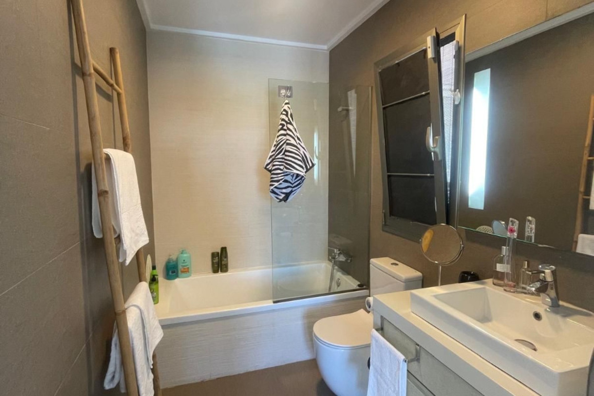 Venta - Chalet independiente - San Fulgencio - Urb. La Marina