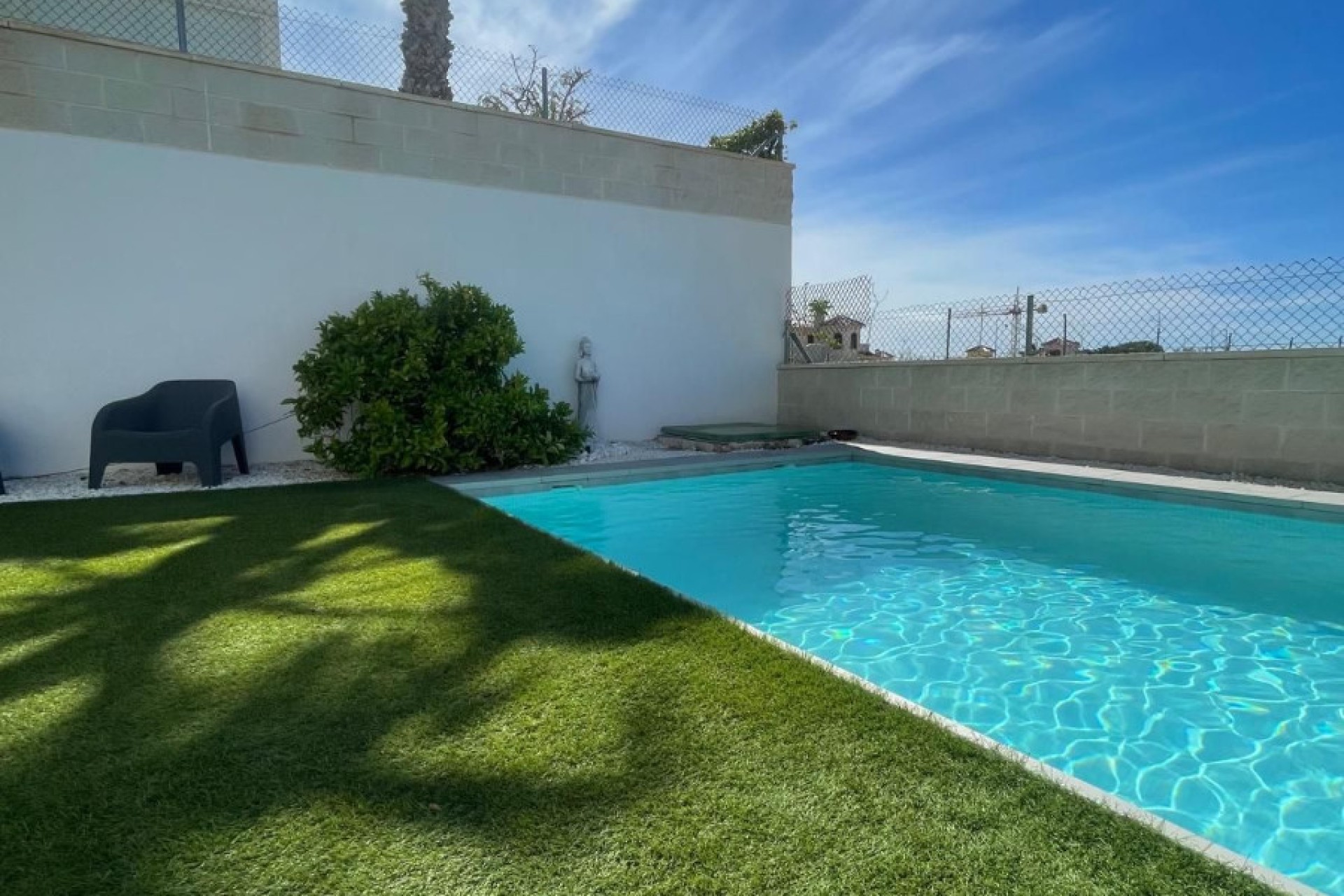 Venta - Chalet independiente - San Fulgencio - Urb. La Marina