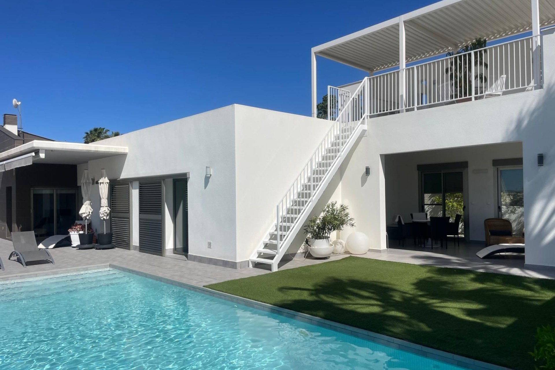 Venta - Chalet independiente - San Fulgencio - Urb. La Marina