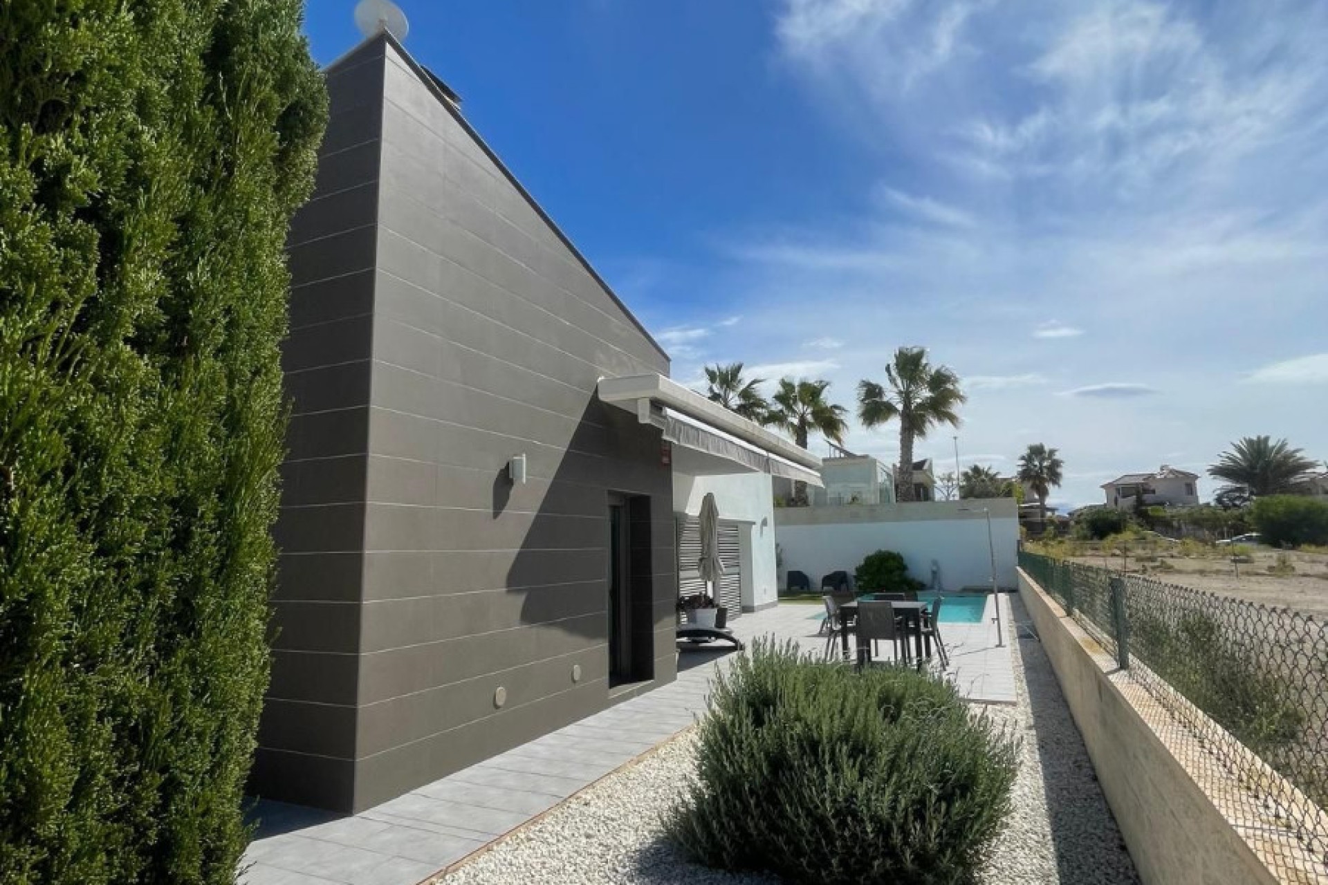 Venta - Chalet independiente - San Fulgencio - Urb. La Marina