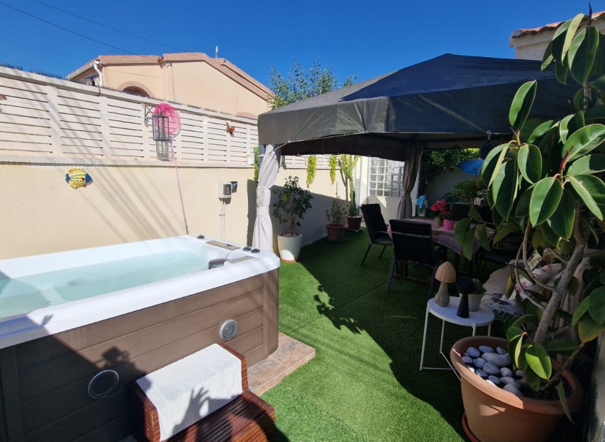 Venta - Chalet independiente - San Fulgencio - Urb. La Marina