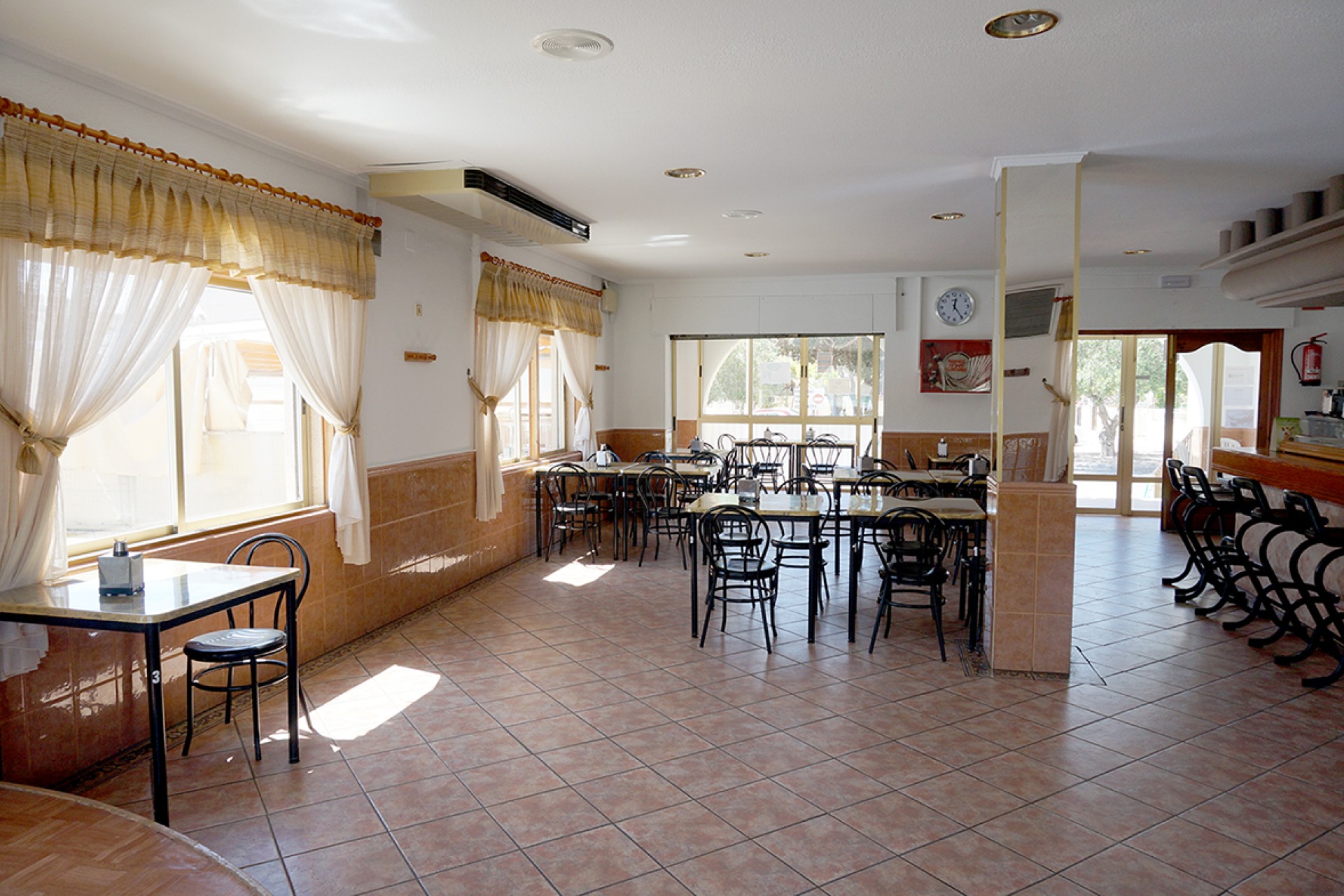 Venta - Comercial - Guardamar del Segura - Urbanización Buenavista