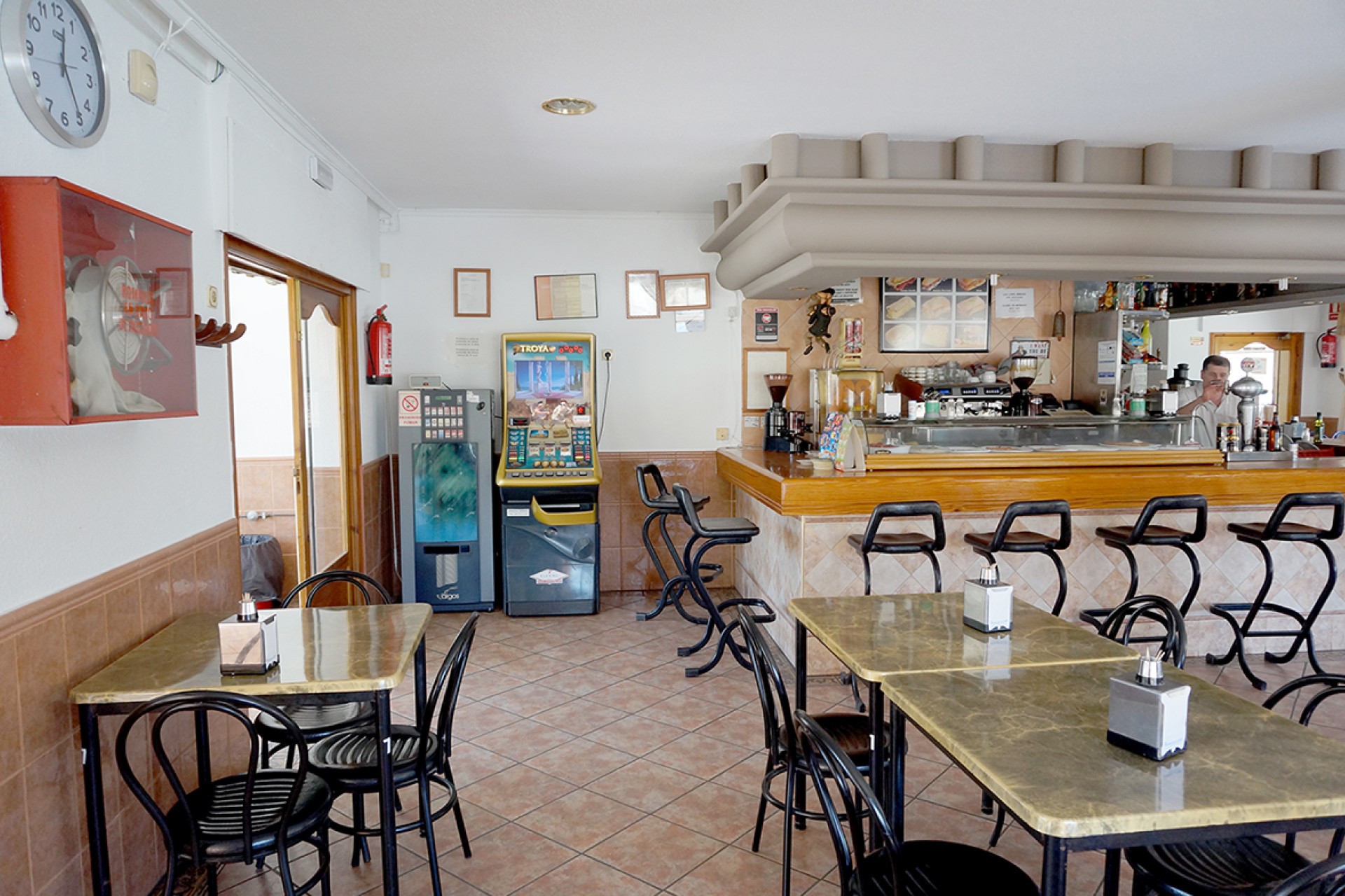 Venta - Comercial - Guardamar del Segura - Urbanización Buenavista