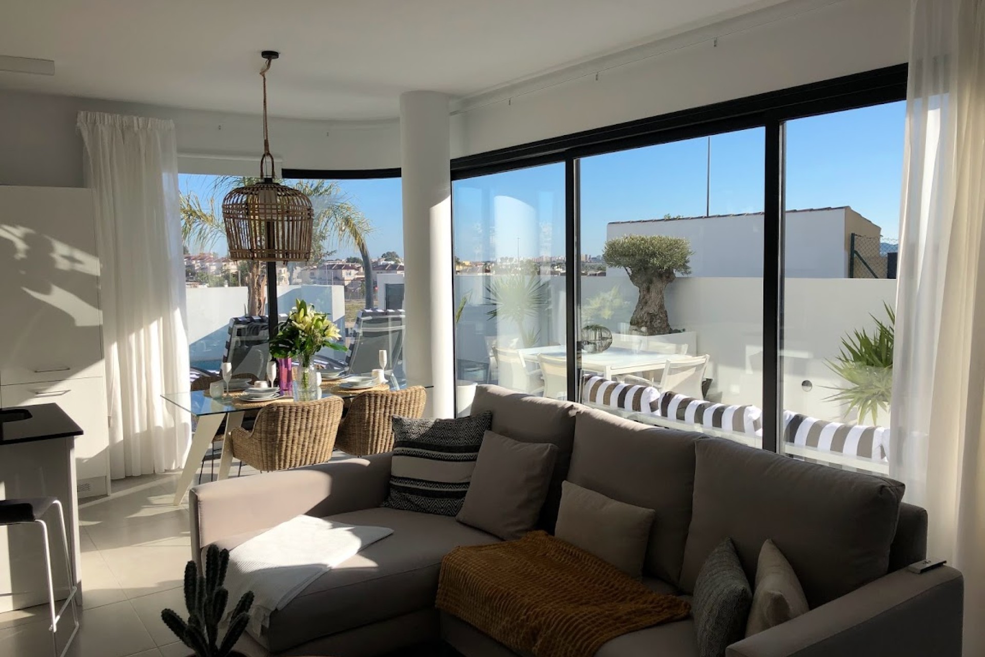 Venta - Villa de lujo  - San Fulgencio - Urb. La Marina