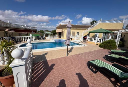 Villa - Sale - Torrevieja - North Torrevieja