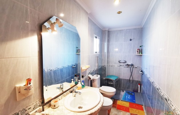 Sale - Detached house - San Fulgencio - Urb. Oasis