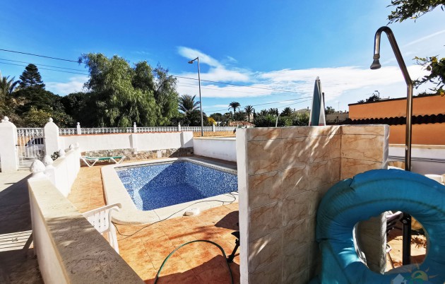 Sale - Detached house - San Fulgencio - Urb. Oasis