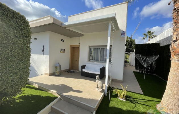 Sale - Villa - San Fulgencio - Urb. La Marina