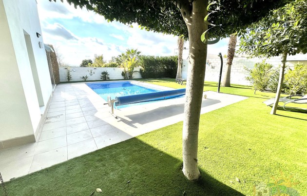 Sale - Villa - San Fulgencio - Urb. La Marina