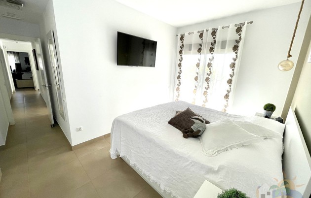 Sale - Villa - San Fulgencio - Urb. La Marina