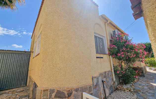 Sale - Detached house - San Fulgencio - Urb. La Marina