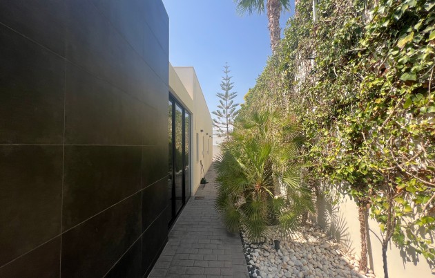 Sale - Villa - San Fulgencio - Urb. La Marina