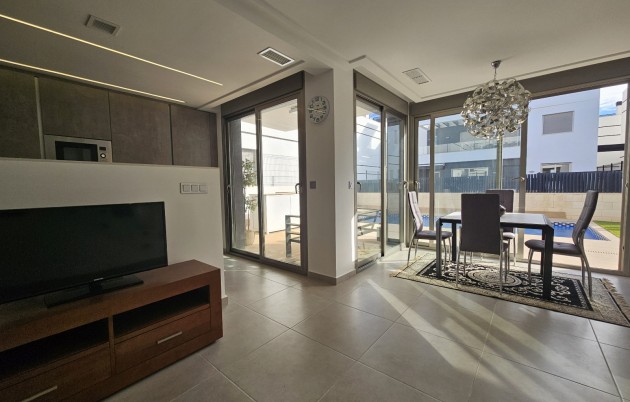 Sale - Villa - Orihuela - Villamartin