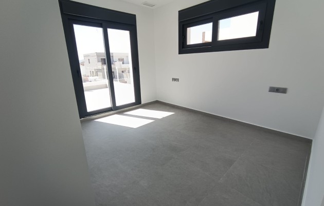 New Build - Quad - Daya Nueva