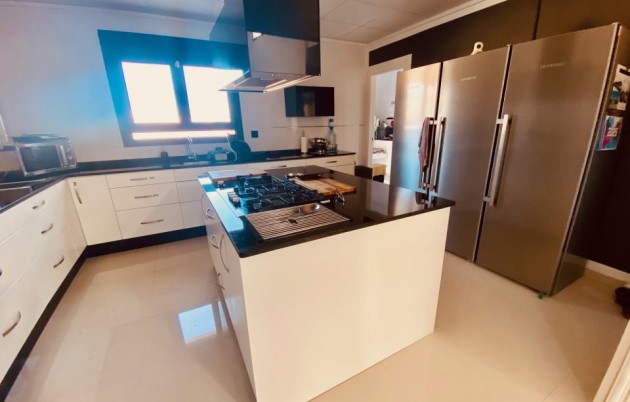 Sale - Villa - Alicante