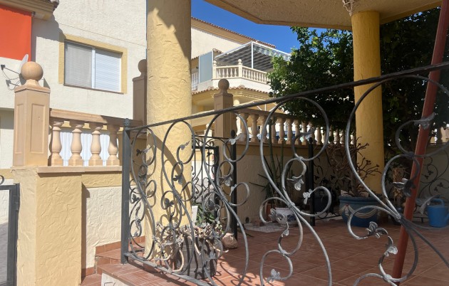 Sale - Detached house - San Fulgencio - Urb. La Marina