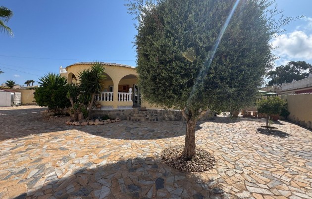 Sale - Villa - Torrevieja - North Torrevieja