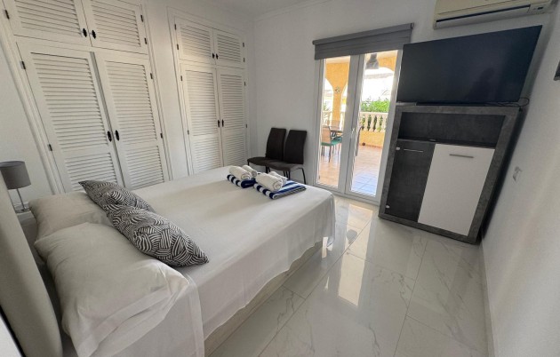 Sale - Villa - Torrevieja - North Torrevieja