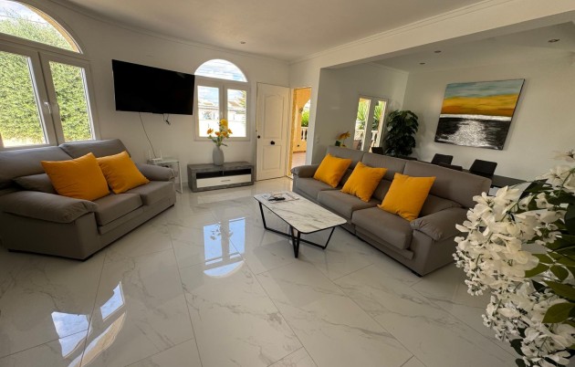 Sale - Villa - Torrevieja - North Torrevieja