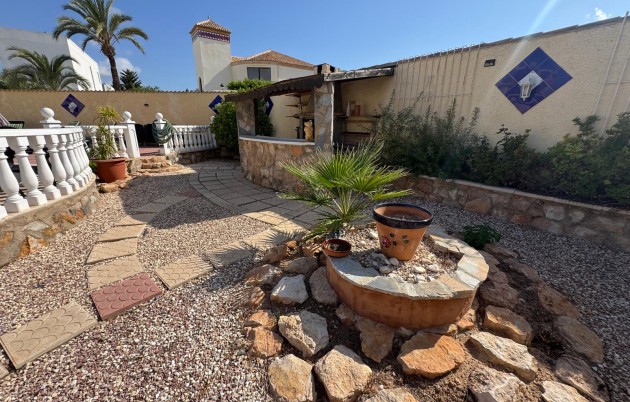 Sale - Villa - Torrevieja - North Torrevieja