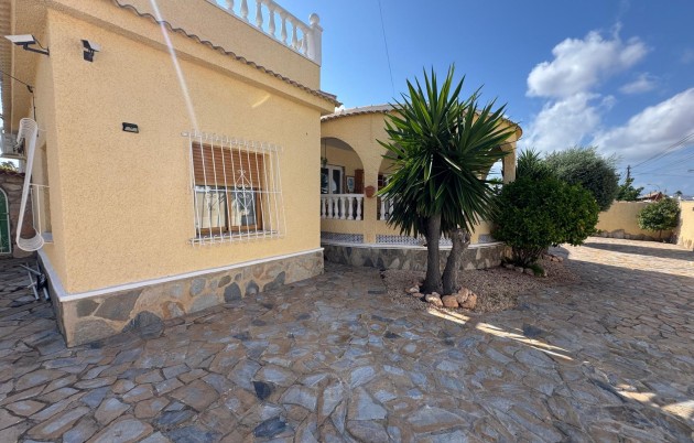 Sale - Villa - Torrevieja - North Torrevieja
