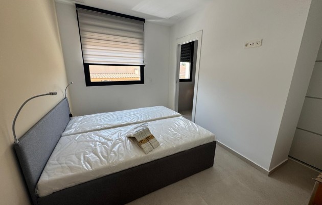 Sale - Detached house - Guardamar del Segura - Urbanization Buenavista